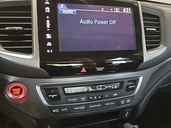 2017 Honda Pilot - view 16