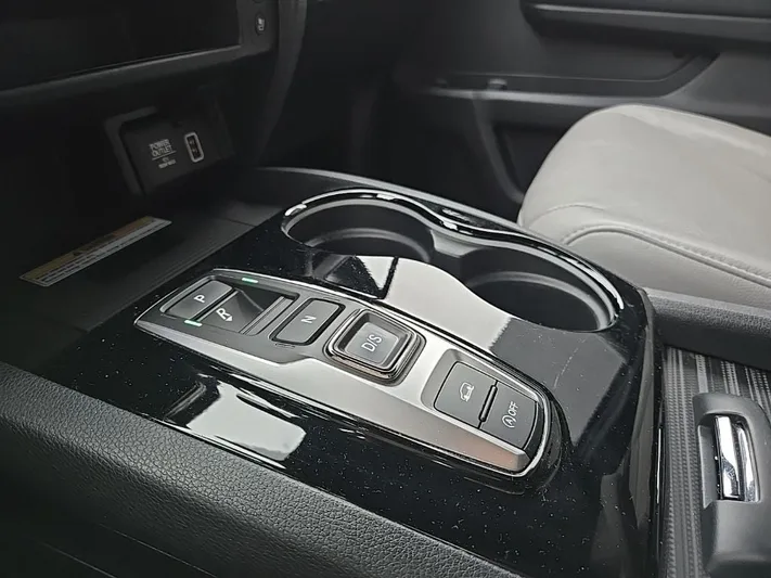 2020 Honda Passport - view 25