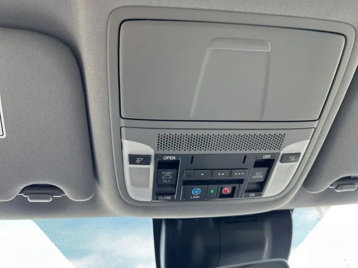 2017 Acura MDX - view 11
