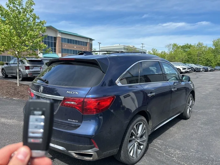 2017 Acura MDX - view 7
