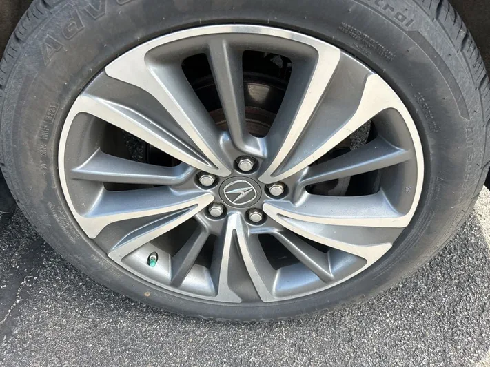 2017 Acura MDX - view 9