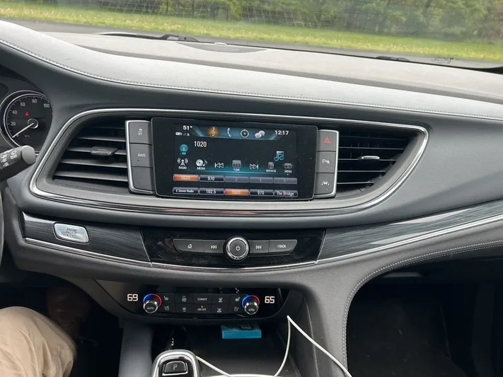 2018 Buick Enclave - view 10