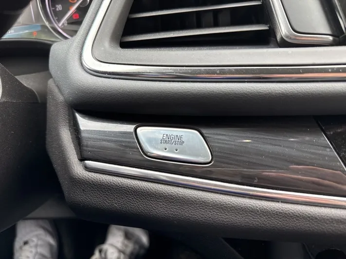 2018 Buick Enclave - view 21
