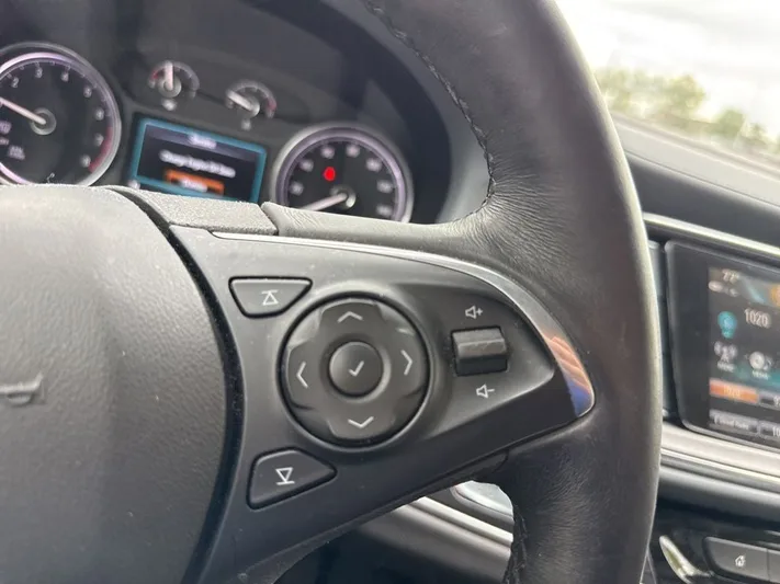 2018 Buick Enclave - view 24