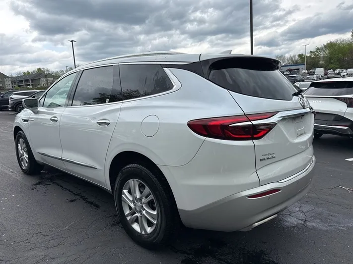 2018 Buick Enclave - view 5