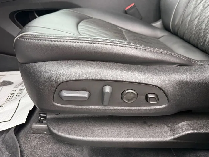 2023 Buick Enclave - view 13