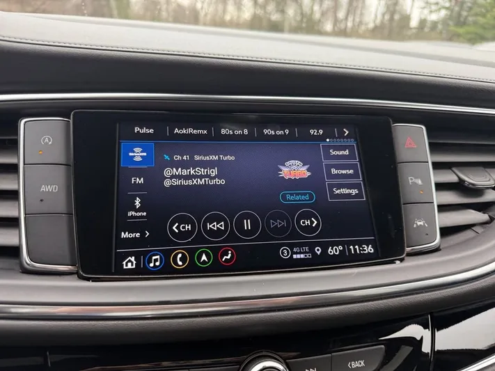 2023 Buick Enclave - view 19