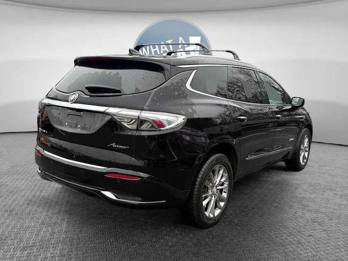2023 Buick Enclave - view 3