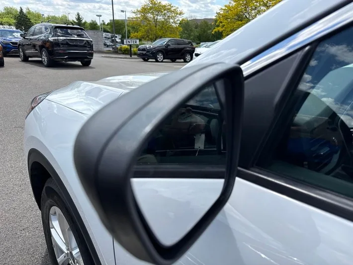 2021 Honda CR-V - view 11