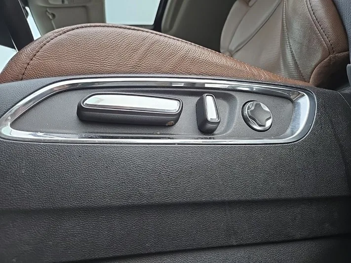 2019 Acura MDX - view 25