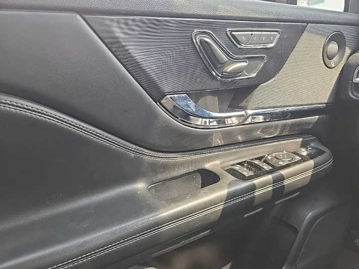 2020 Lincoln Corsair - view 12