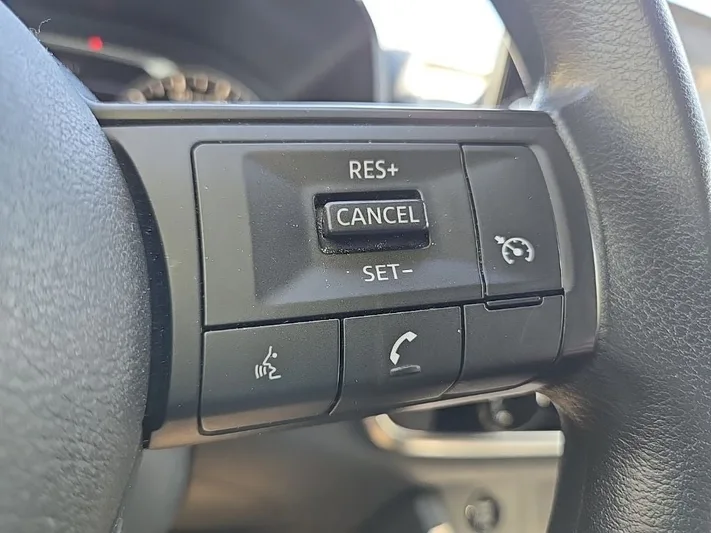 2024 Nissan Rogue - view 13