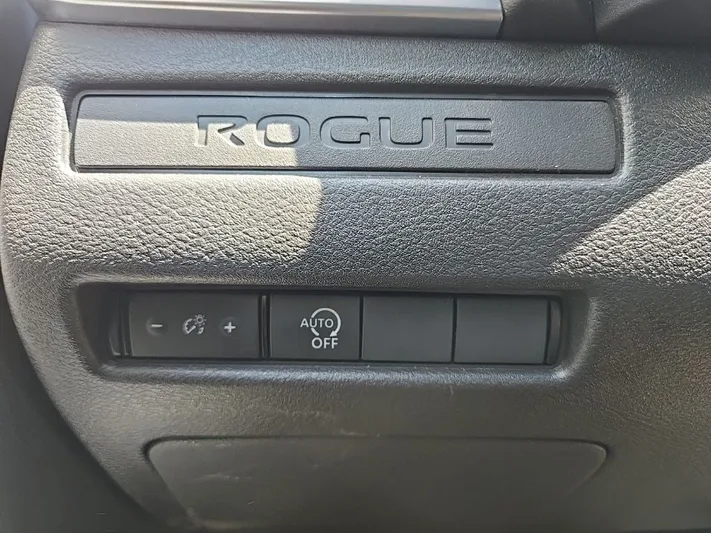 2024 Nissan Rogue - view 18
