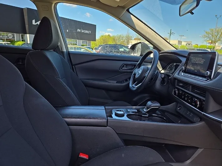 2024 Nissan Rogue - view 32