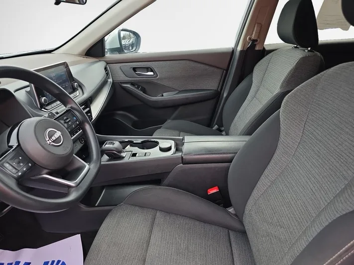2023 Nissan Rogue - view 12
