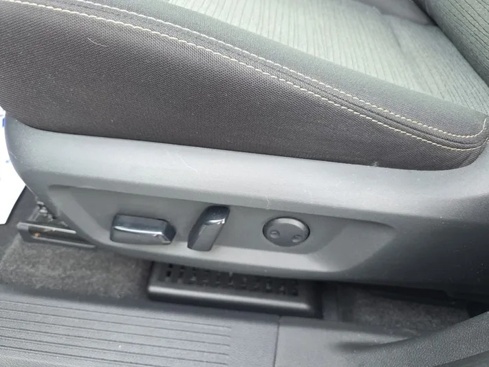 2023 Nissan Rogue - view 13