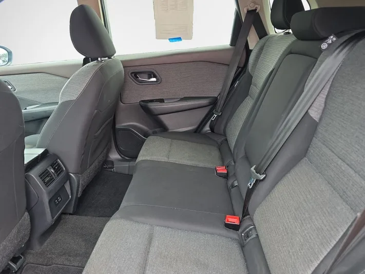 2023 Nissan Rogue - view 22
