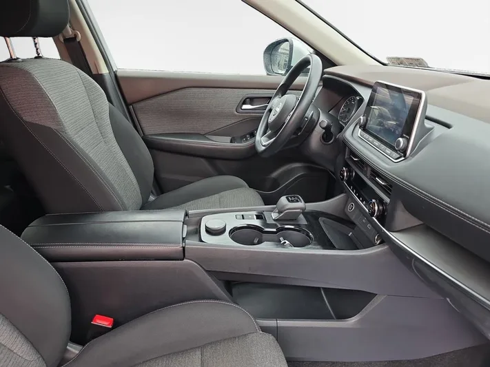 2023 Nissan Rogue - view 24