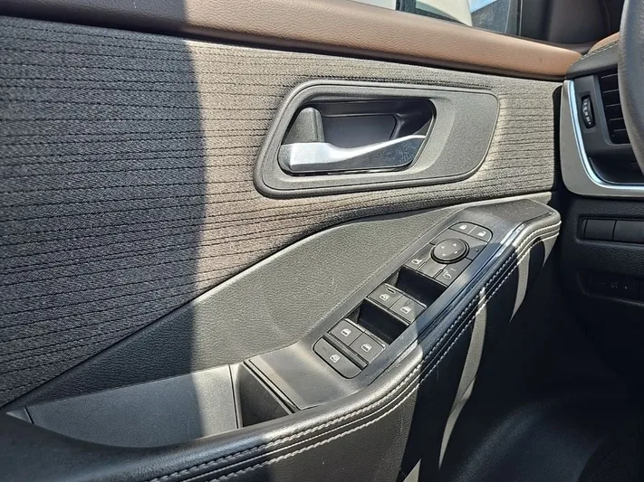 2023 Nissan Rogue - view 31