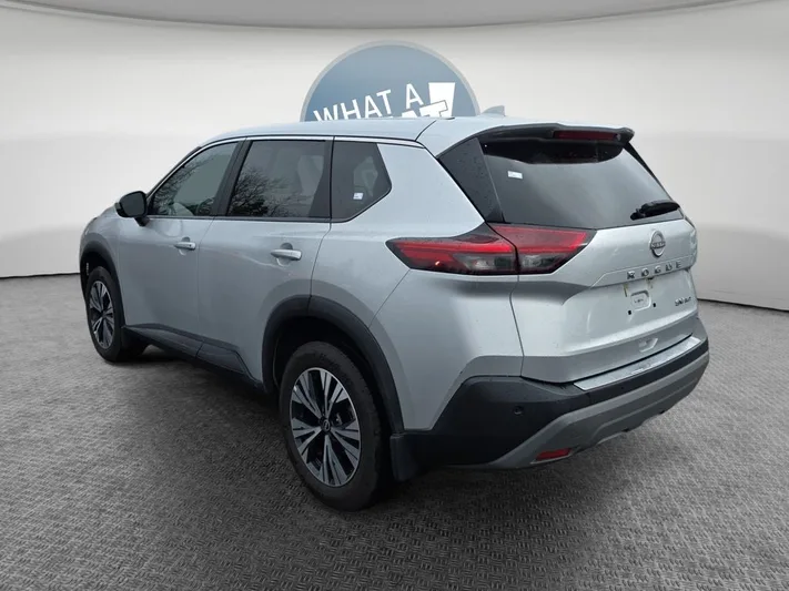 2023 Nissan Rogue - view 6
