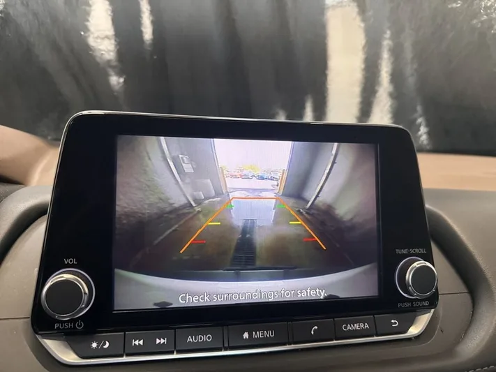 2023 Nissan Rogue - view 25