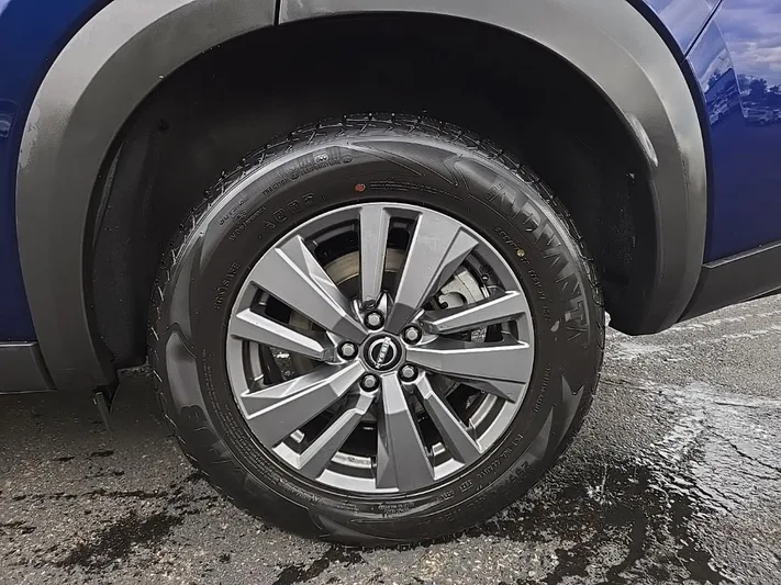 2024 Nissan Pathfinder - view 33