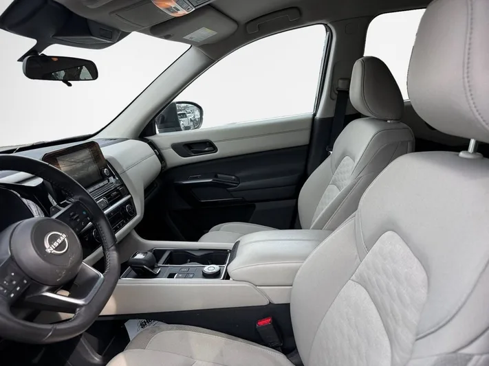 2024 Nissan Pathfinder - view 12