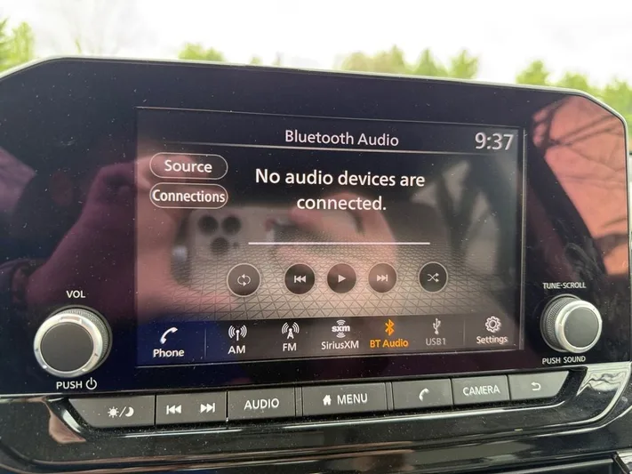 2024 Nissan Pathfinder - view 17