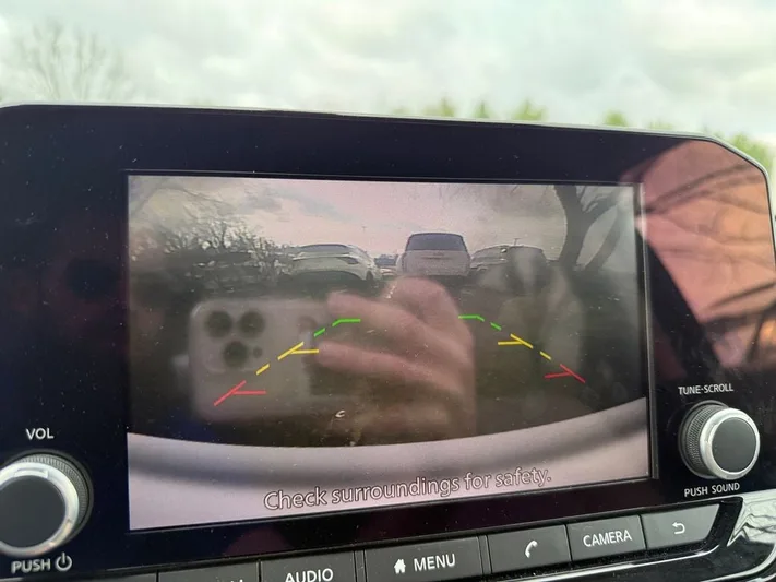 2024 Nissan Pathfinder - view 19