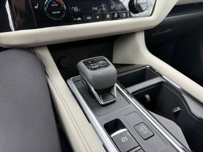 2024 Nissan Pathfinder - view 21