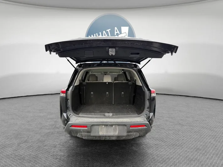 2024 Nissan Pathfinder - view 25