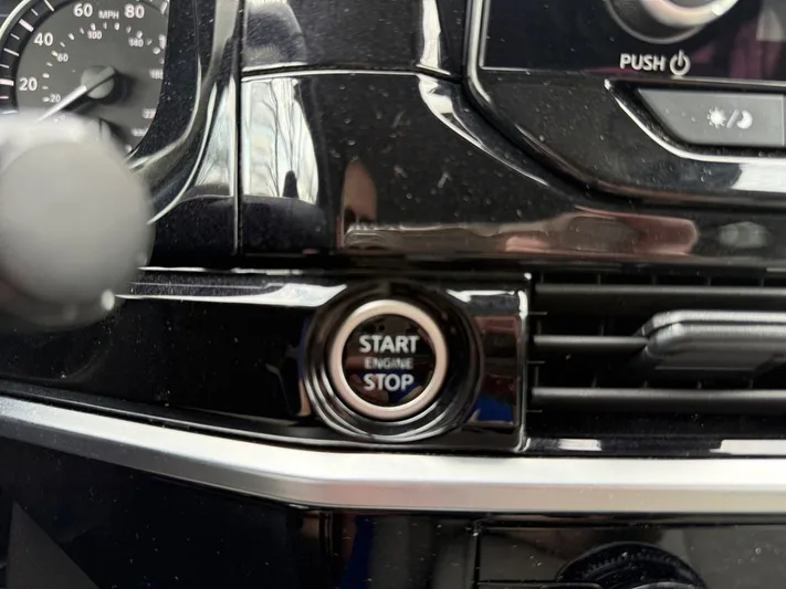 2024 Nissan Pathfinder - view 29