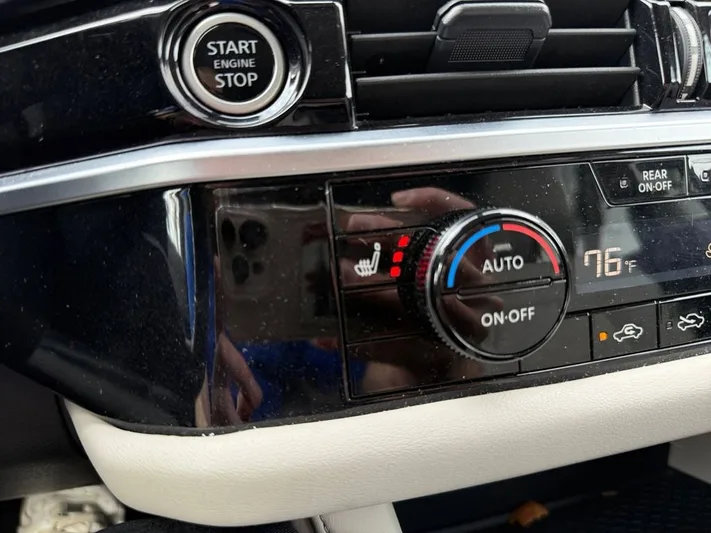 2024 Nissan Pathfinder - view 30