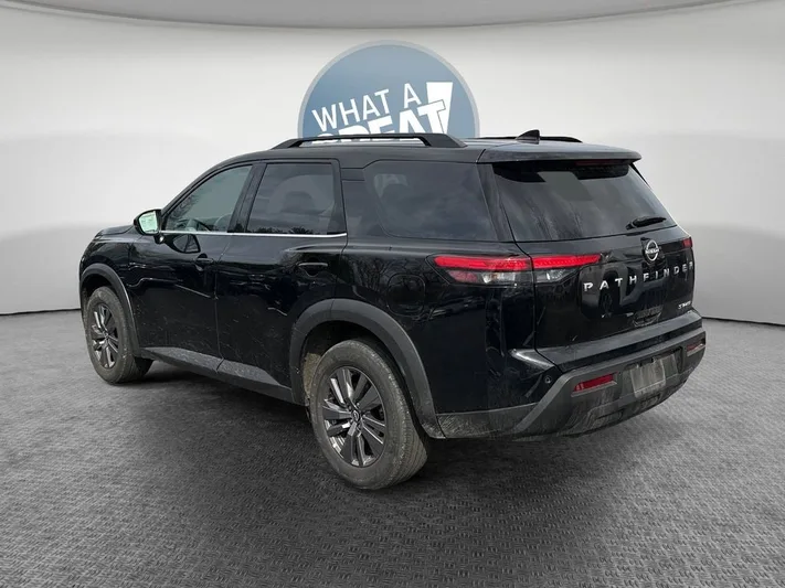 2024 Nissan Pathfinder - view 6