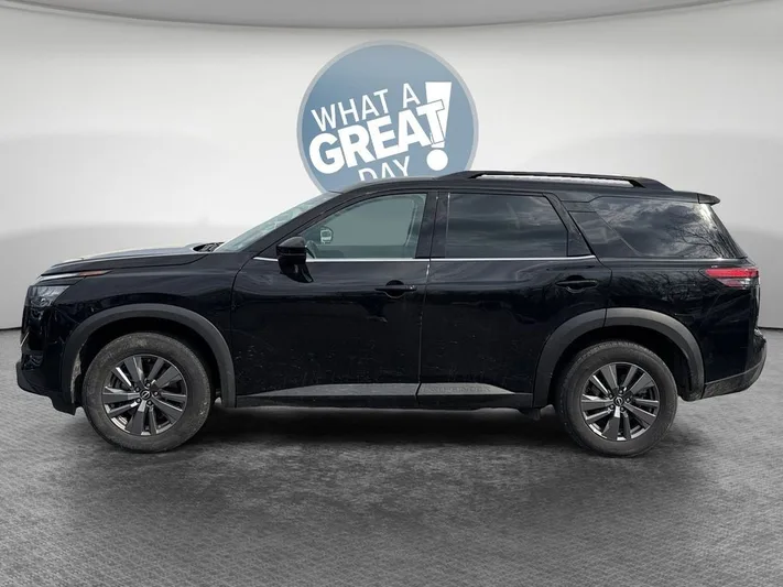 2024 Nissan Pathfinder - view 7