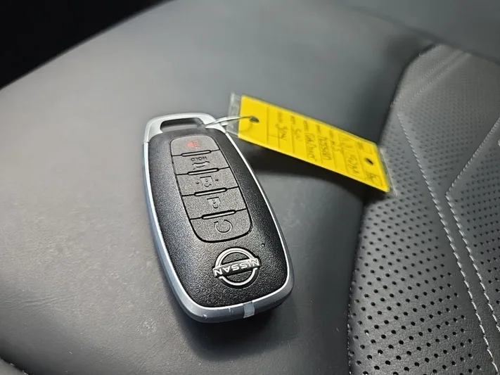 2025 Nissan Pathfinder - view 30