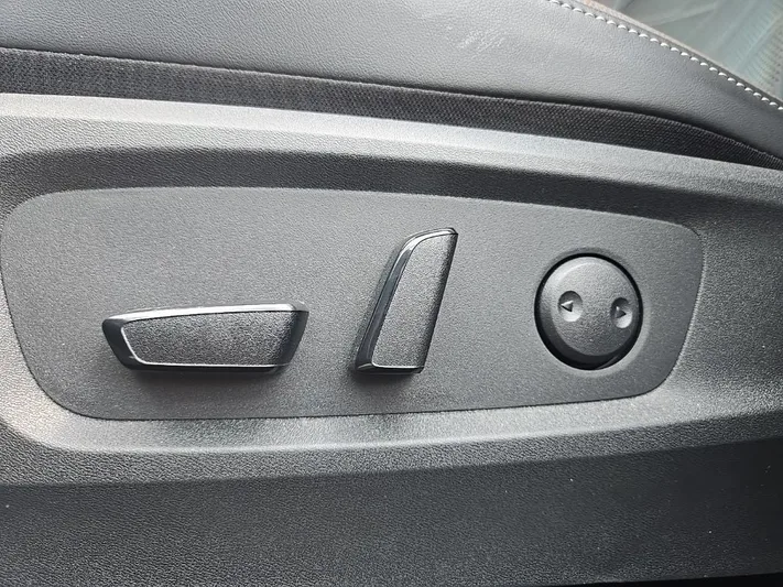 2025 Nissan Pathfinder - view 31