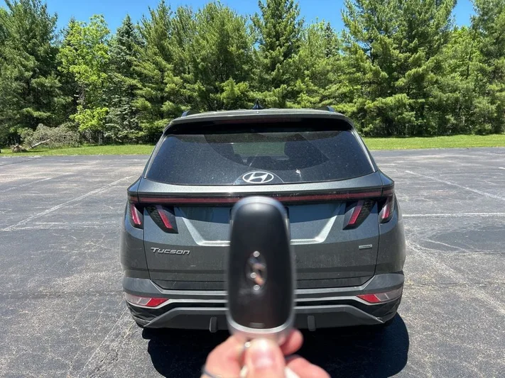 2022 Hyundai Tucson - view 6