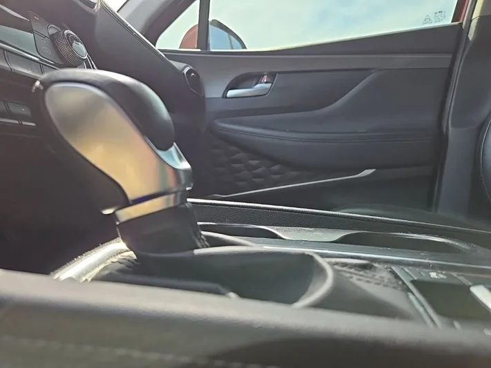 2020 Hyundai Santa - view 20