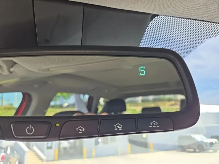2020 Hyundai Santa - view 24