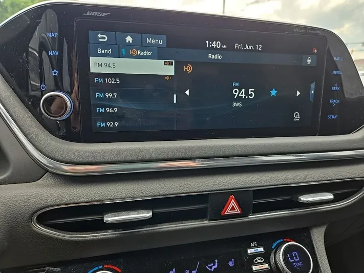 2020 Hyundai Sonata - view 19