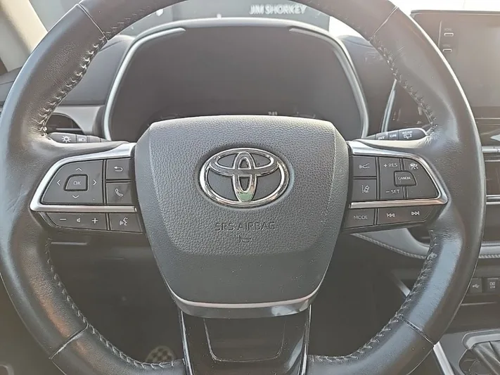 2021 Toyota Highlander - view 12