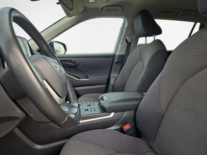 2023 Toyota Highlander - view 11