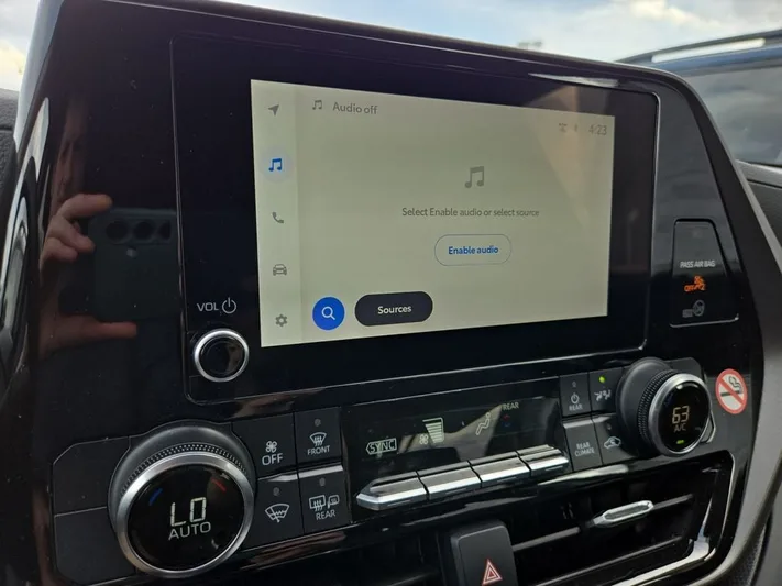 2023 Toyota Highlander - view 16