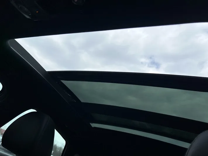 2023 Kia K5 - view 12