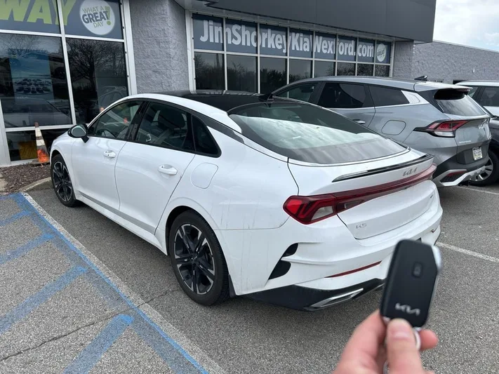 2023 Kia K5 - view 2