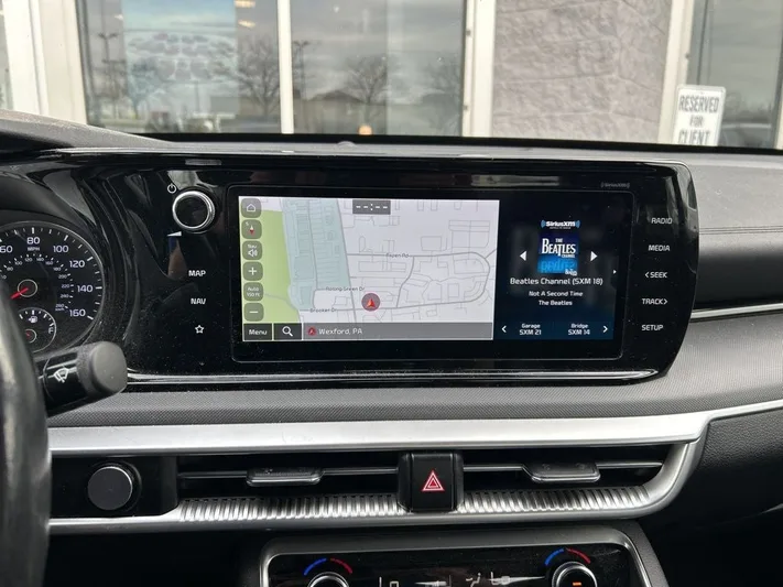 2023 Kia K5 - view 8