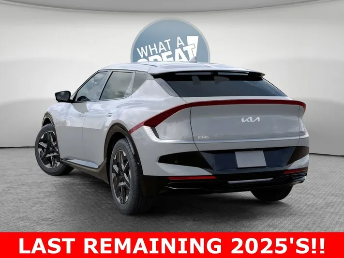 2025 Kia EV6 - view 4