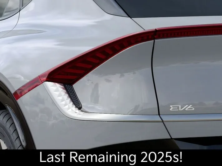 2025 Kia EV6 - view 11
