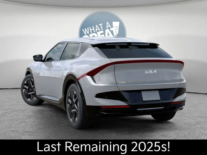 2025 Kia EV6 - view 4